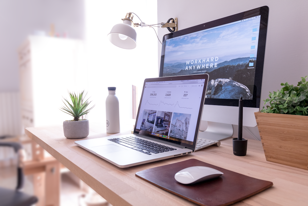 The Small-Desk Setup: Making 40 Inches Feel Like 60